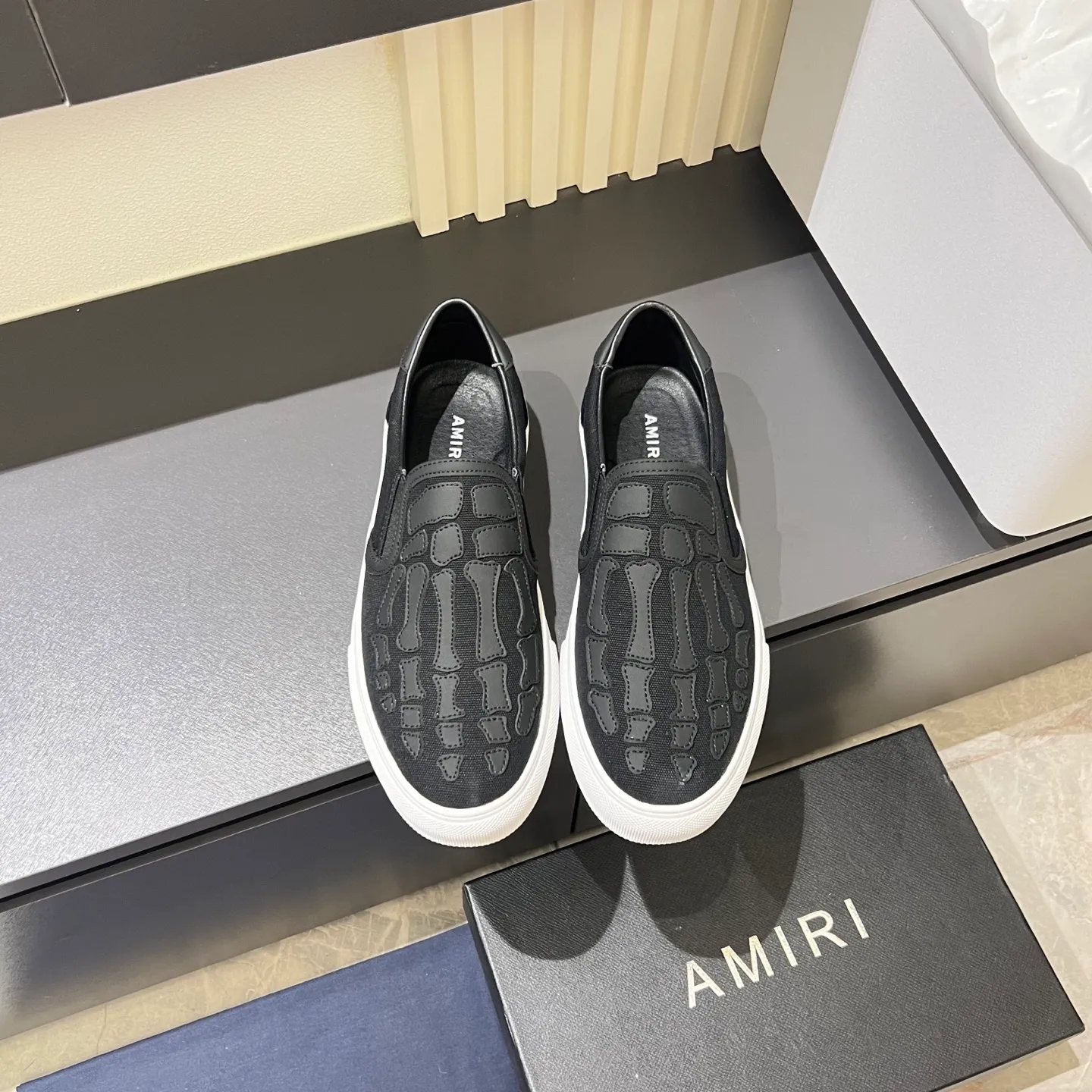 Men's shoes 💰p420, amiri The top purchasing agent for bone shoes 🔍🔍 is on sale at the men's counter at the same time. Cowhide is paired with 5D dynamic design style.